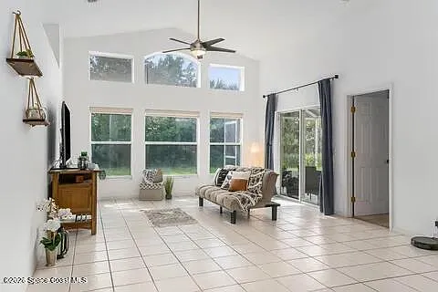 Building Photo - 2071 Twelve Oaks Dr SE