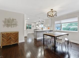 62 Cambridge Ct, Madison, NJ 07940