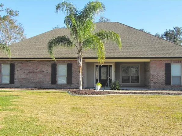 115 Ollie Dr, Belle Chasse, LA 70037