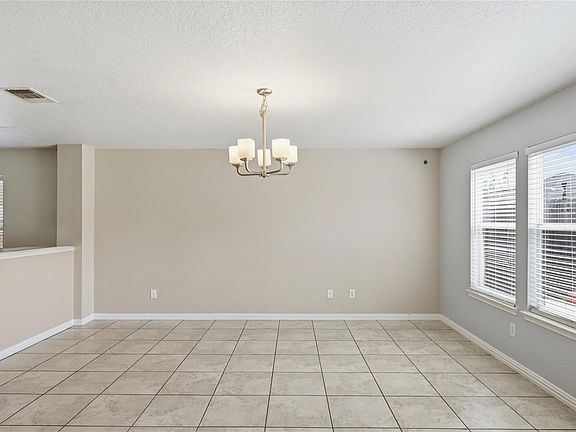 5th image of 7827 Raven Creek Ln