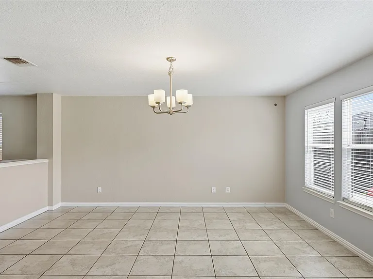 7827 Raven Creek Ln — Photo 5