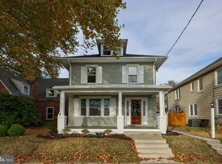 51 W Lincoln Ave, Lititz, PA 17543