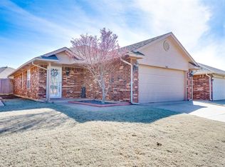 506 SW 38th Ter, Moore, OK 73160