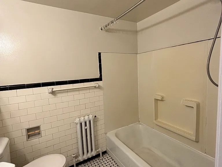 265 Daly Ave — Photo 12
