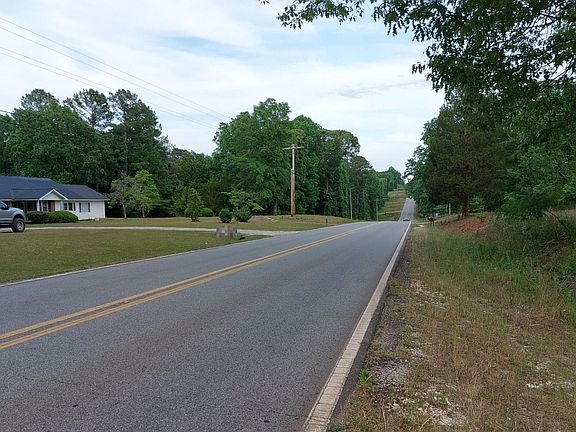 4th image of 8431 Veterans Memorial Pkwy