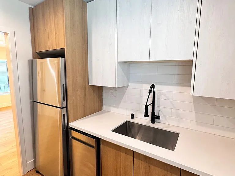 121 Ximeno Ave #6 — Photo 6