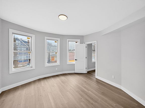 5th image of 573-575 13th Ave #3