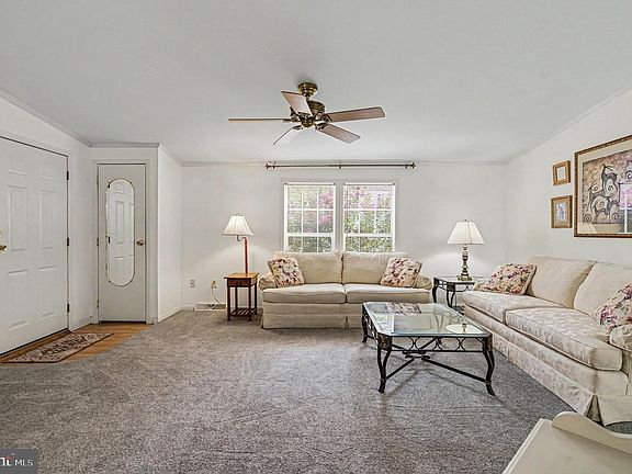 5th image of 73 Woods Way