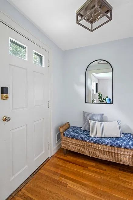 3 bed, 1799 sqft, $4,000 — Photo 2