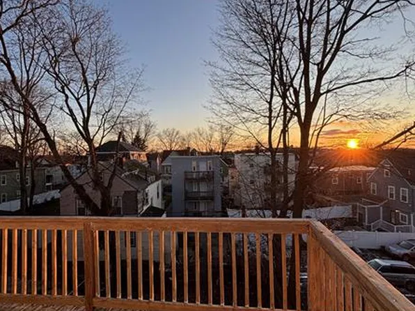 9 Crowell St APT 3, Dorchester Center, MA 02124