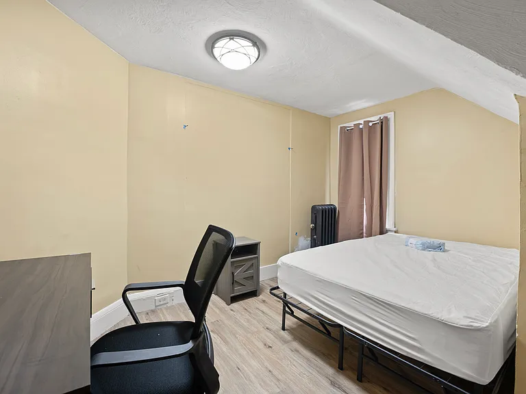 2460 Euclid Heights Blvd #2 — Photo 5