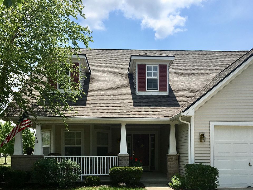Front elevation. Home has brand new roof and freshly painted