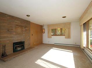 2302 W Clayton Crest Ave, Milwaukee, WI 53221