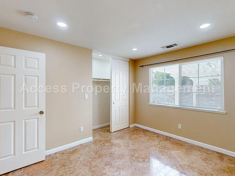 2141 Norik Dr — Photo 15