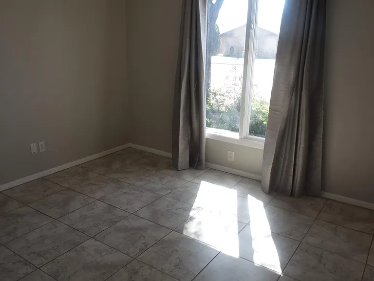 5616 Amherst St — Photo 9