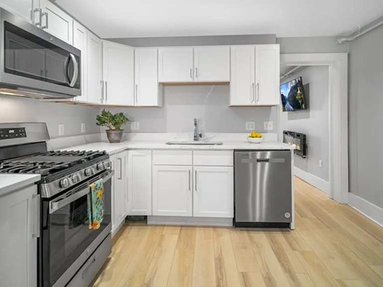 Quarry St. Apartments — Photo 96
