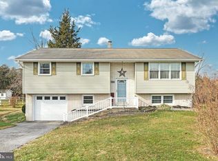 2996 Westwind Ln, York, PA 17404