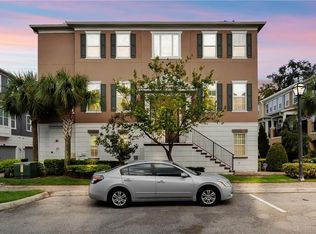 552 Scotia Pl, Orlando, FL 32806