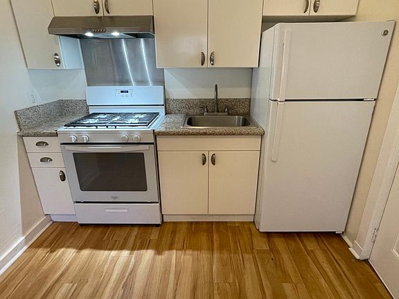 3rd image of 2106 K St #1