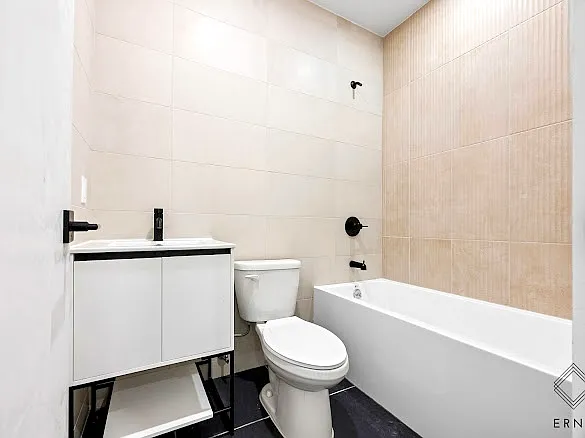 809 Midwood St #2D — Photo 4
