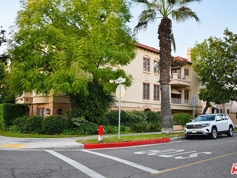 235 S Gale Dr #101 — Photo 1