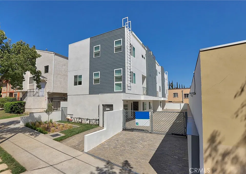 1406 Eagle Rock Blvd