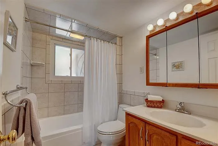 409 S Alkire St — Photo 17