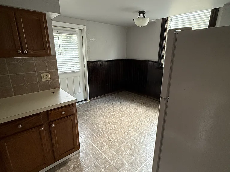 329 Reno St — Photo 7