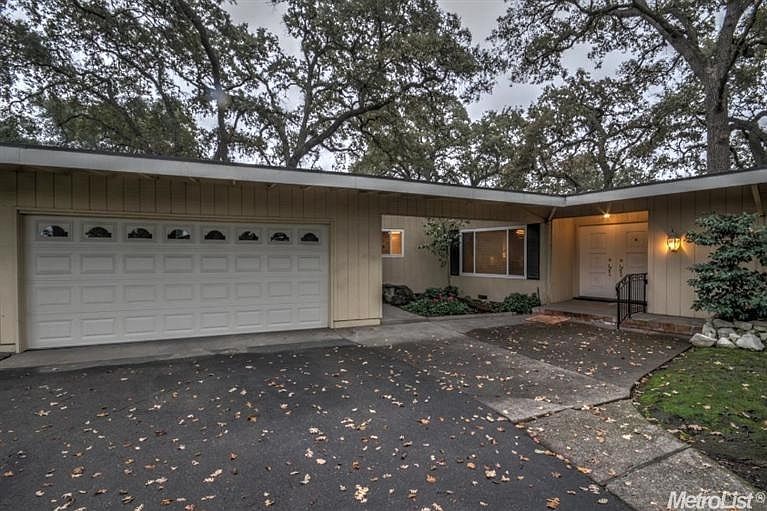1st image of 2422 Bonniebrook Dr