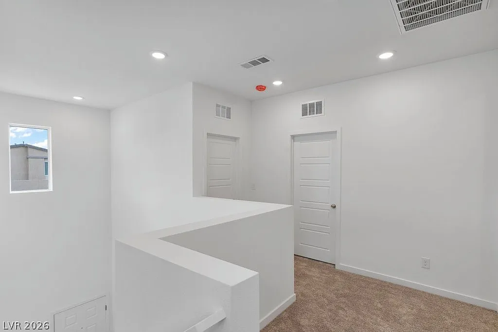 4 bed, 3.0 bath, 2270 sqft, $2,600 — Photo 4