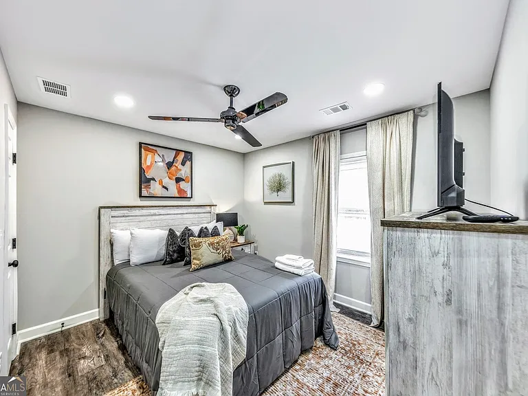 6230 Love St — Photo 21