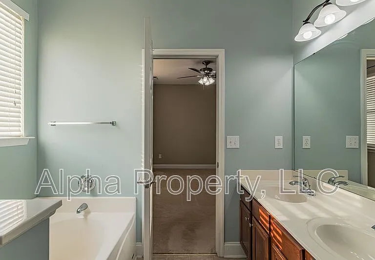 135 Raven Hill Way — Photo 20