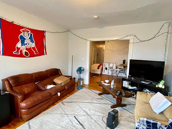 4th image of 72 Babcock St #3