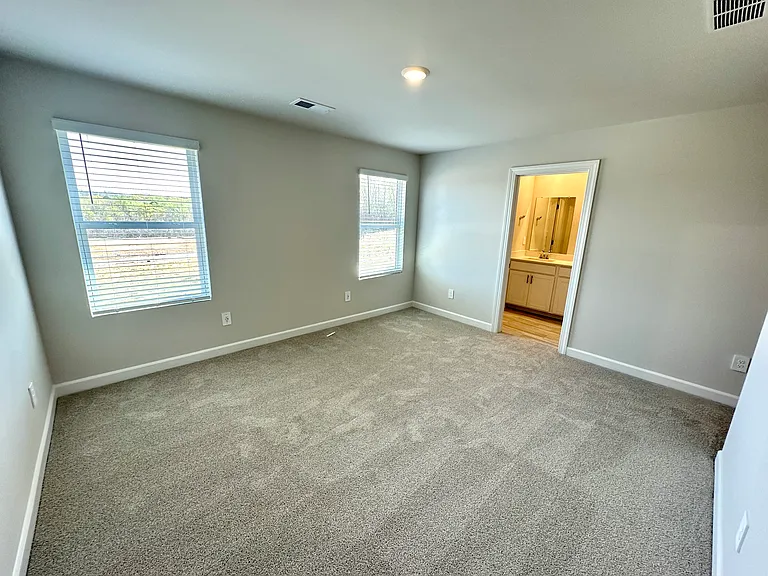 307 Hampton George Ct — Photo 10