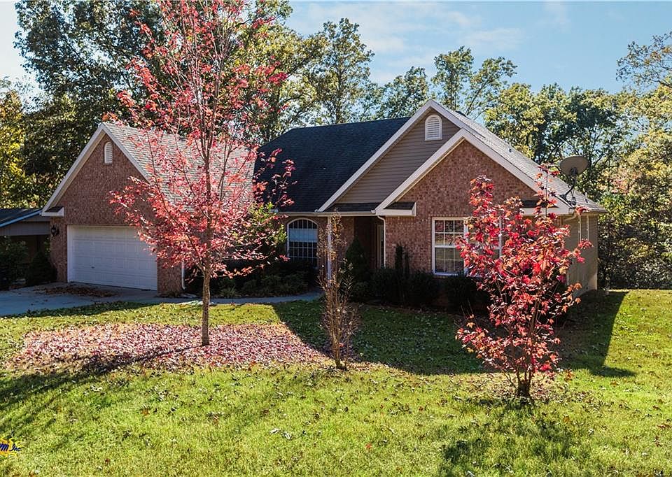 1st image of 24 Kentallen Ln
