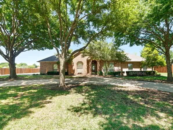 141 Suburban Dr, Ovilla, TX 75154