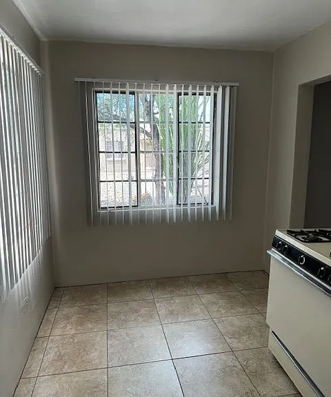 2620 N Stone Ave #STONE2620-10-10 — Photo 4