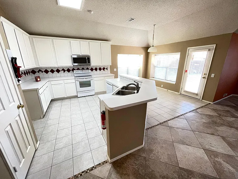 11082 Clearstream Ln — Photo 7