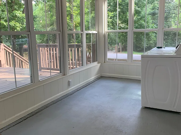 264 E Vineland Rd — Photo 10