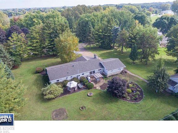 Check out that yard!!