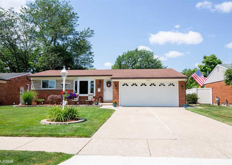1st image of 39129 Roslyn Dr
