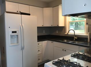 1531 Commodore Rd, Lyndhurst, OH 44124