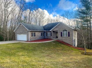 206 Glen Garden Ln, Daniels, WV