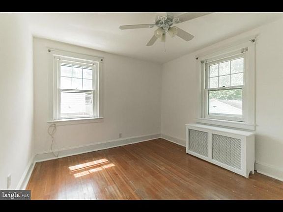 2nd image of 1148 Matsonford Rd