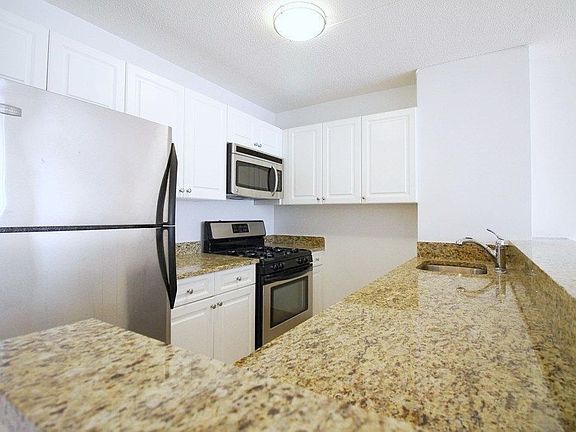 2nd image of 225 8th Ave #6D