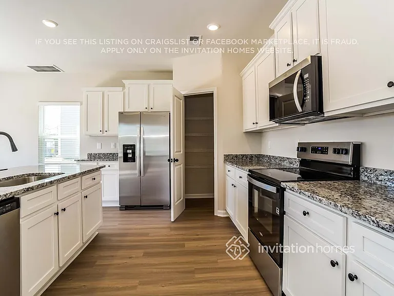 3363 Fox Hall Dr — Photo 7