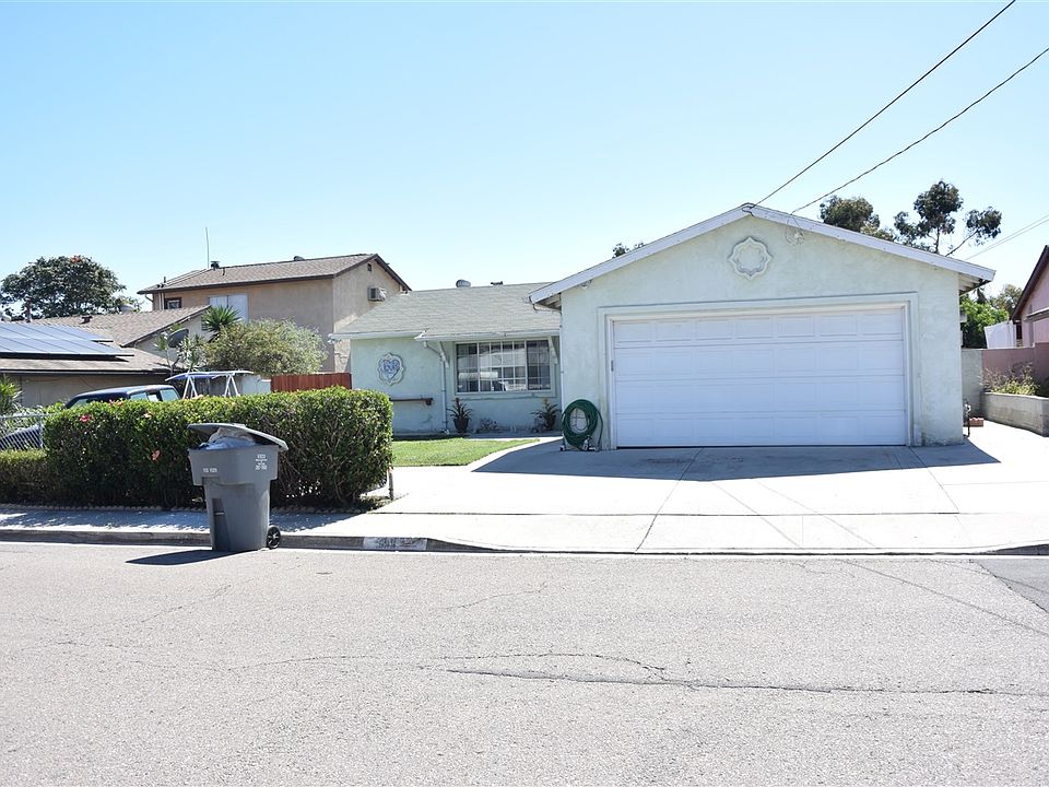 1st image of 944 Angelo Dr