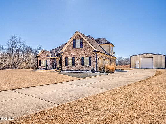 4th image of 123 Tree Line Dr