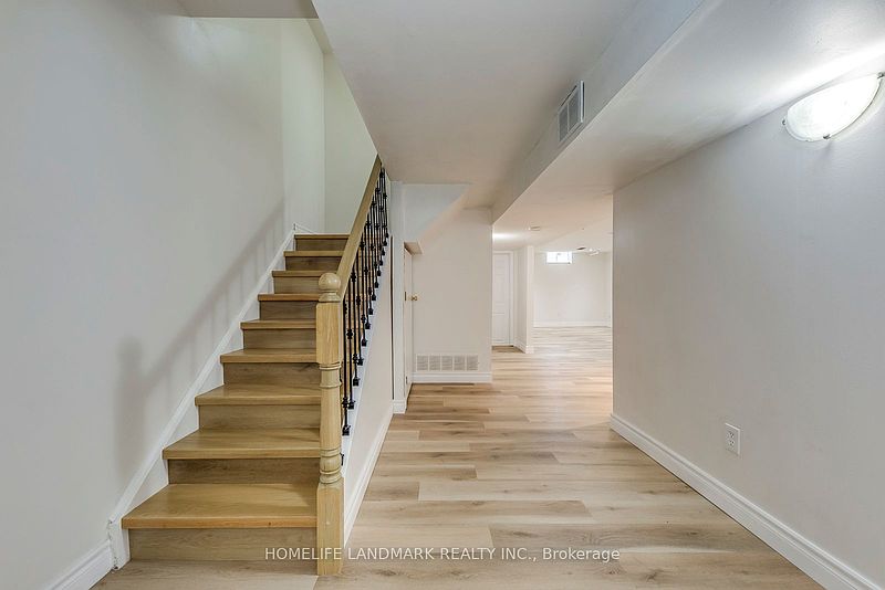 Oakville Townhouse for rent - 4 Bedrooms — photo 26