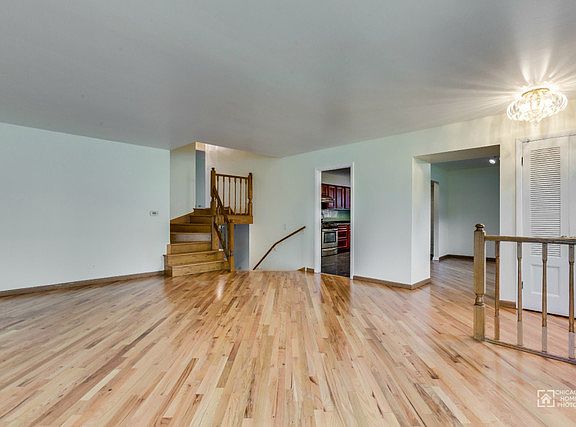 3rd image of 9503 Oriole Ave